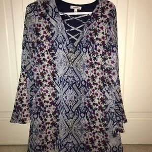 Flowy Dress with Flare Sleeves